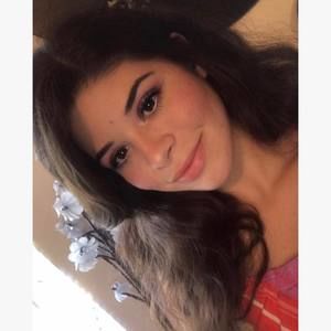 Meet your Posher, Daniela